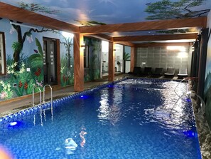 Indoor pool, open 6:00 AM to 10:00 PM, free pool cabanas