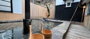 NEOLD Private House Ancient house with a hearth surrounded by the rich nature of Yoshino