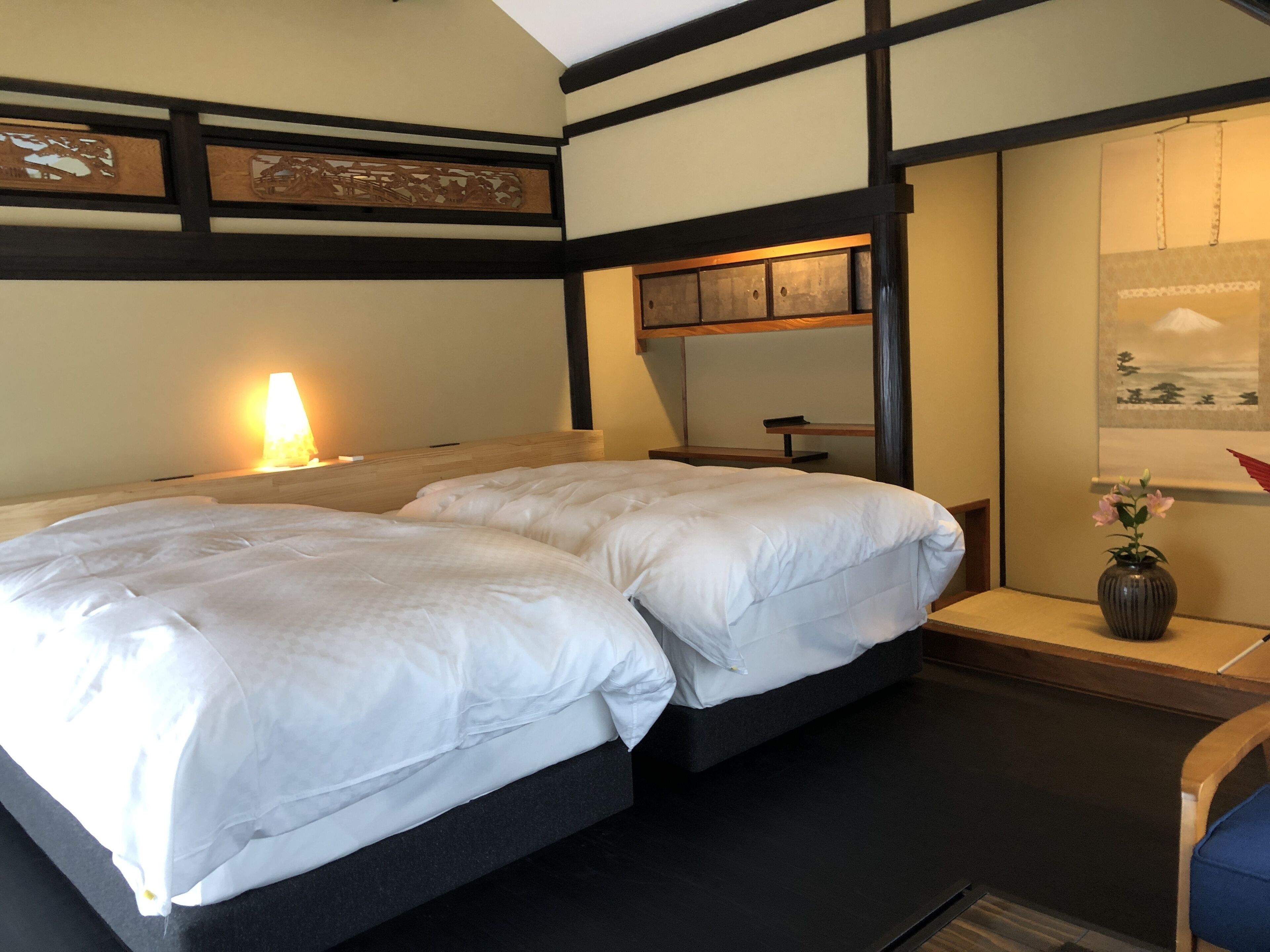 4 bedrooms, WiFi (free), bed sheets