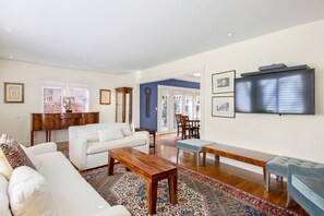 TV, fireplace, offices