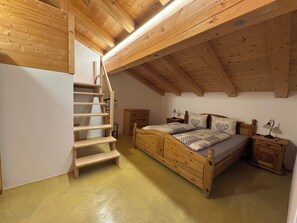 2 bedrooms, Internet, bed sheets