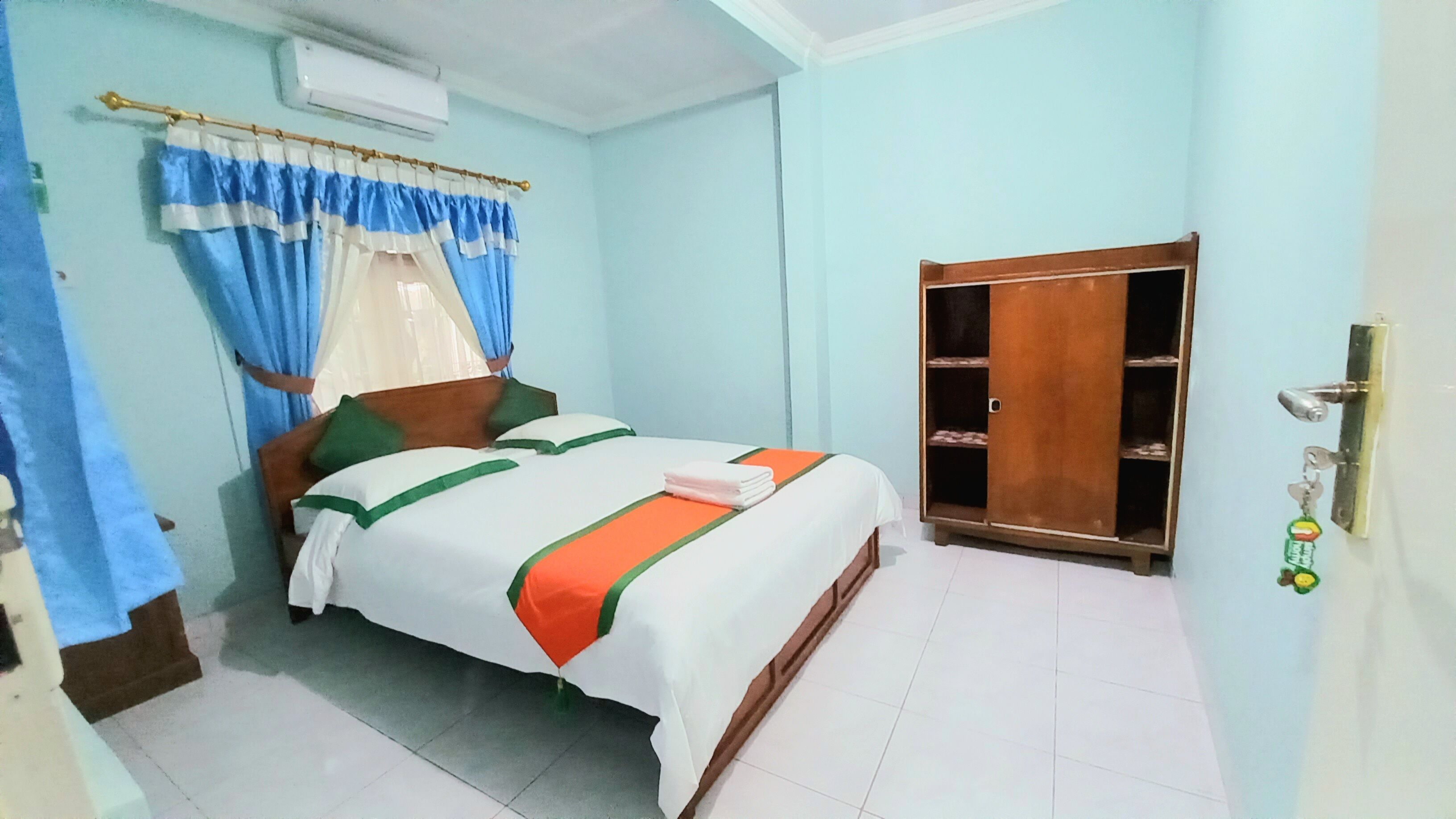 Family House, 3 Bedrooms | 3 bedrooms, desk, free WiFi, bed sheets