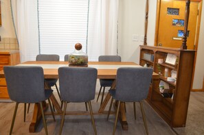 Dining - Quiet Comfort- Adventures Start Here! (Idaho Falls)