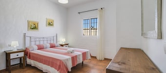 Holiday Home 'Villa Ibicenca' with Private Pool, Private Terrace and Wi-Fi