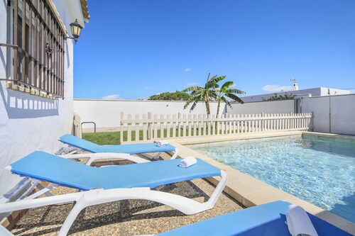 Holiday Home 'Villa Ibicenca' with Private Pool, Private Terrace and Wi-Fi