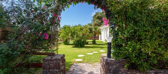 Holiday Home ‘Villa Mula 1’ with Wi-Fi, Garden & Shared Pool