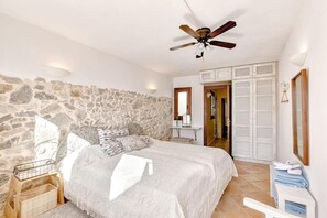 2 bedrooms, iron/ironing board, free WiFi, bed sheets - Holiday Home Casa Maria Angela with Sun Deck, Patio & Wi-Fi (Arta)