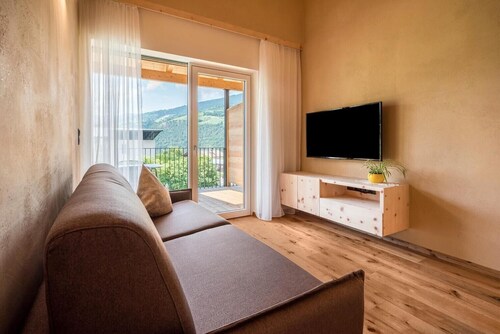 Apartment 'Sommersbergerhof 1968' with Pool, Mountain View & Terrace