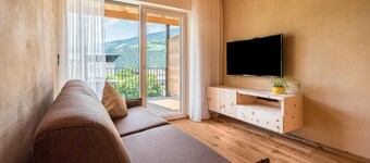Apartment 'Sommersbergerhof 1968' with Pool, Mountain View & Terrace