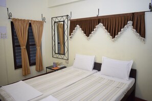 Free WiFi, bed sheets