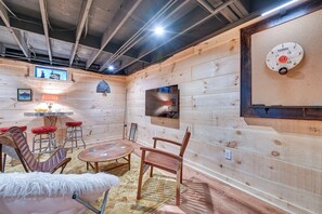 Interior - Rustic North Creek Getaway ~ 4 Mi to Gore Mtn! (North Creek)
