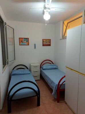 2 bedrooms, WiFi, bed sheets