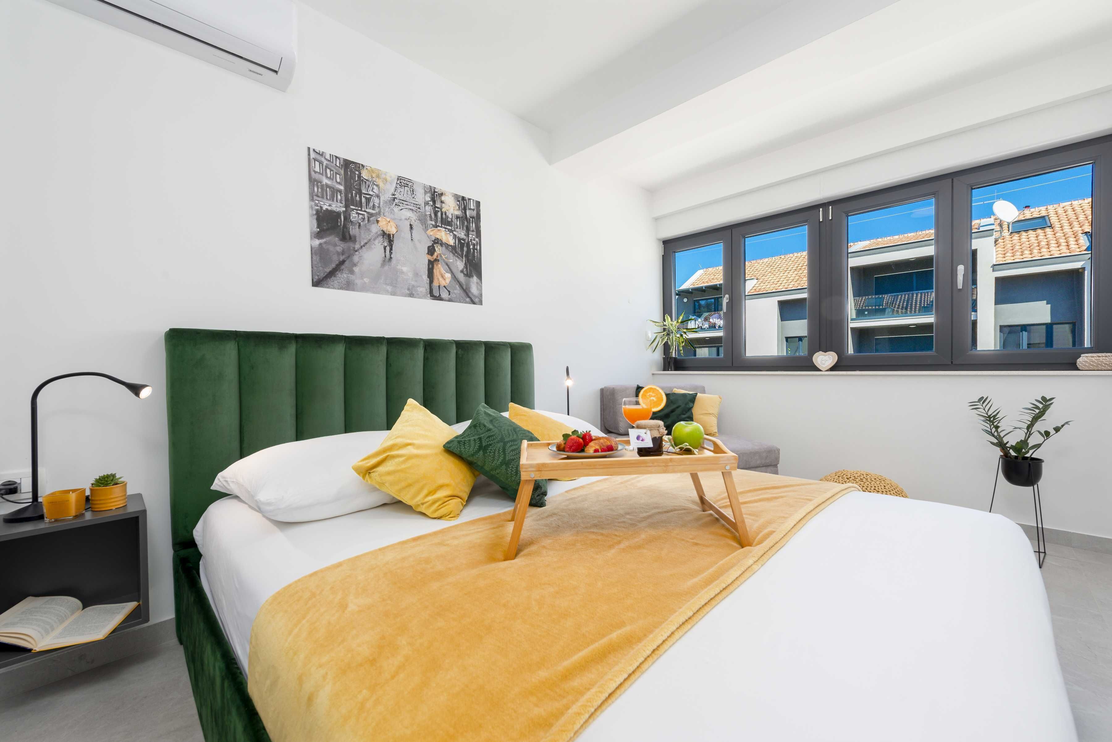 Huoneisto (Two Bedroom Apartment with Balcony) | 2 makuuhuonetta, äänieristys, vauvansängyt