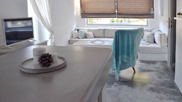 Apartment, Multiple Beds | Interior