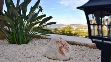 Apartment, Multiple Beds | Garden