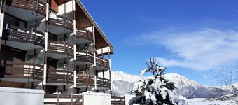 Studio in Sauze with balcony, parking, and all amenities