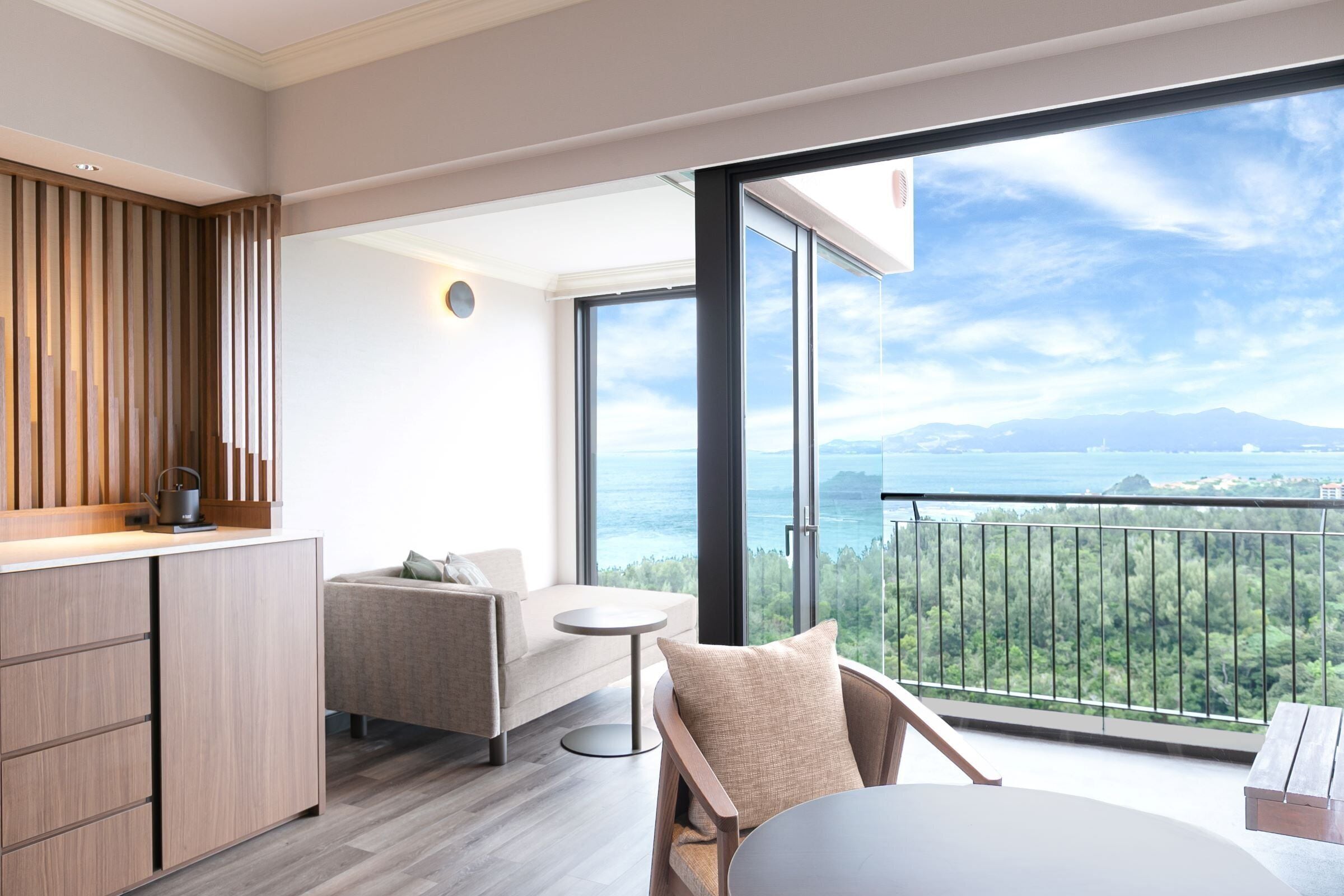 Club Room Ocean View Non Smoking | In-room safe, desk, blackout drapes, free WiFi