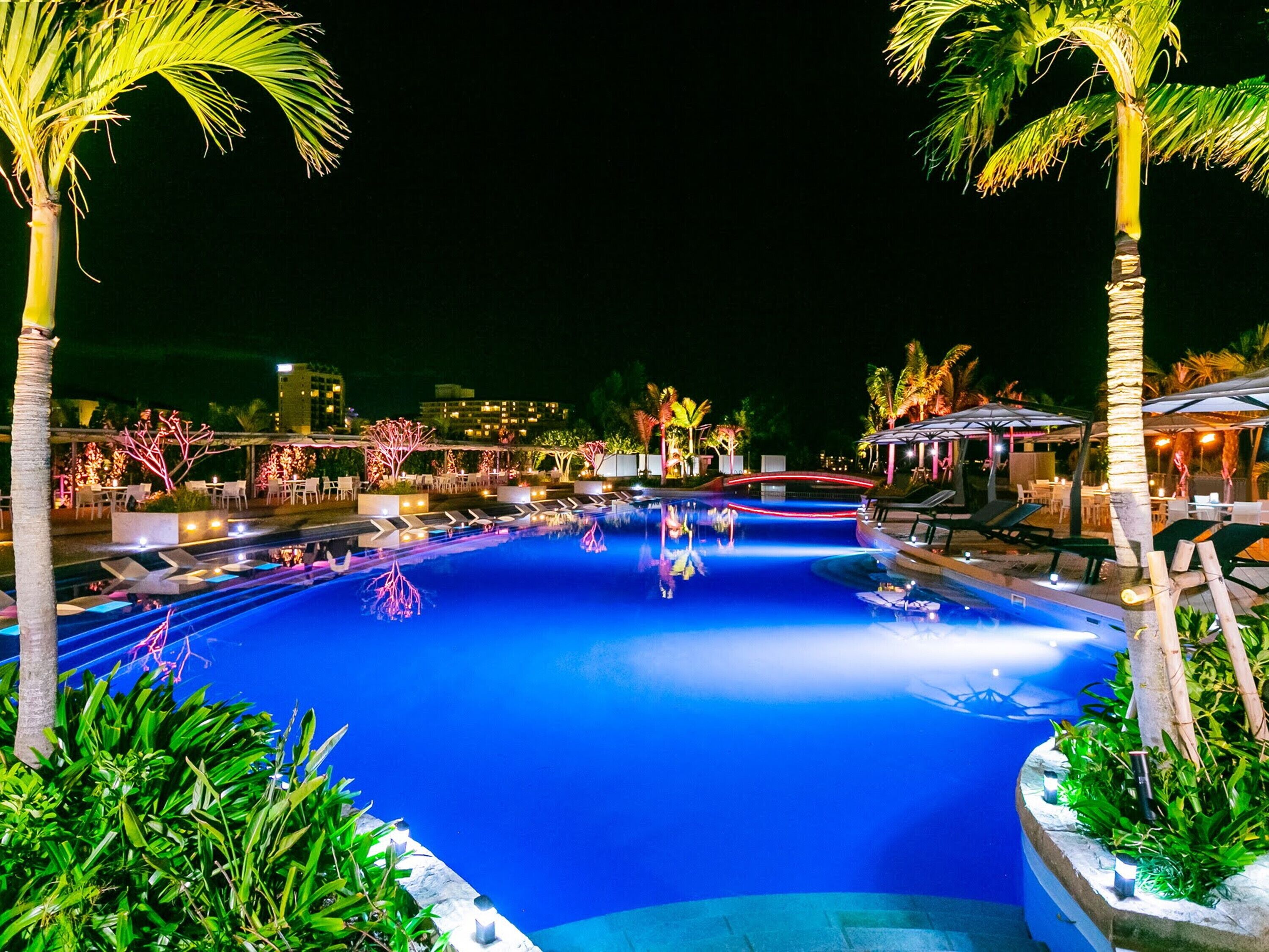 حمام سباحة