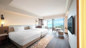 Rom – club, ikke-røyk | Safe på rommet, skrivebord, blendingsgardiner og wi-fi (inkludert)