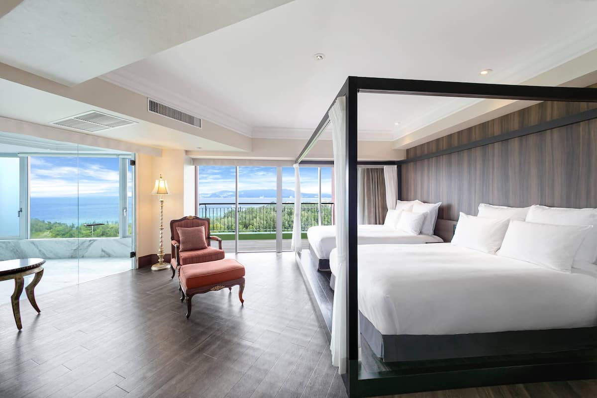 Panorama Ocean Suite Premium, Non Smoking | 1 bedroom, in-room safe, desk, blackout drapes