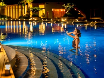 Indoor pool, seasonal outdoor pool
