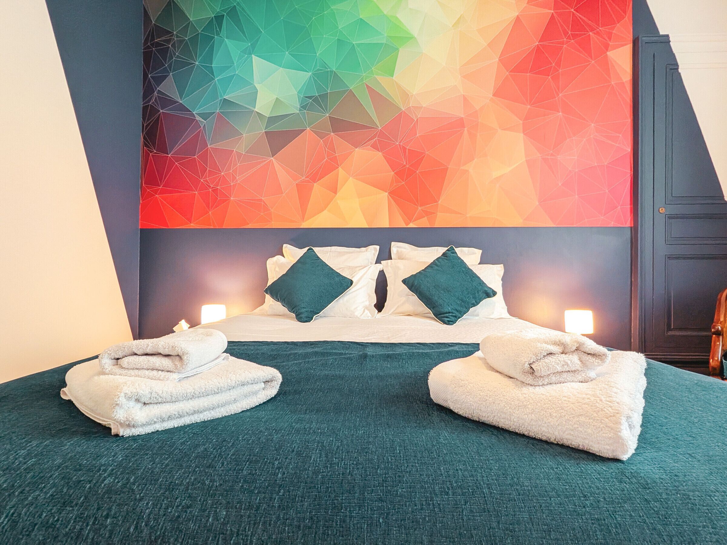 8 bedrooms, free WiFi, bed sheets