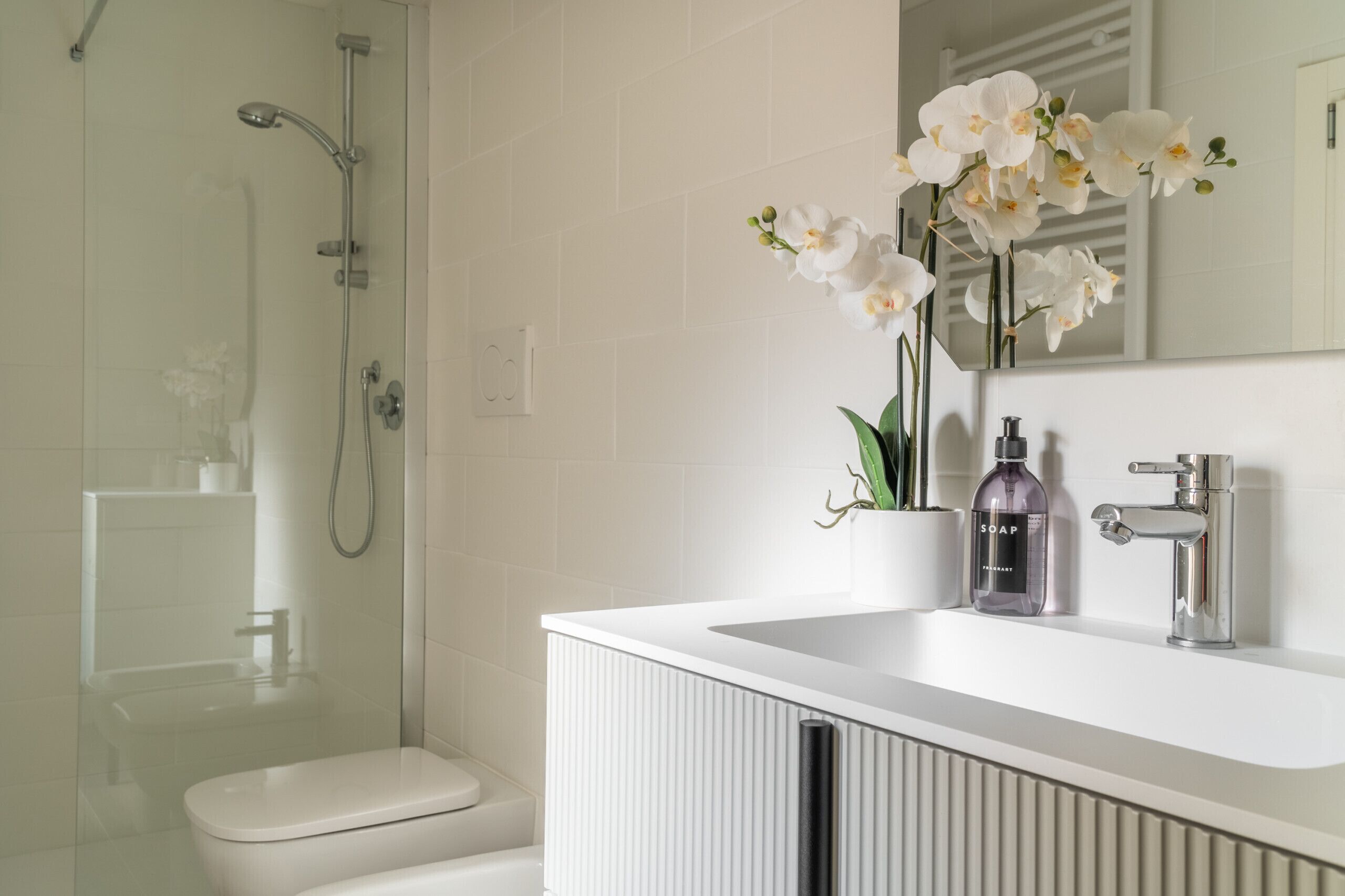 تجهيزات دش، مجففات شعر، مناشف