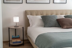 1 habitación, tabla de planchar con plancha, wifi gratis y ropa de cama 