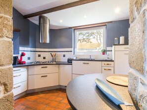 Réfrigérateur, micro-ondes, lave-vaisselle