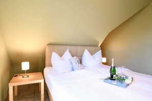 1 Schlafzimmer, Reisekinderbett