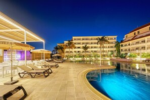 Poolbar