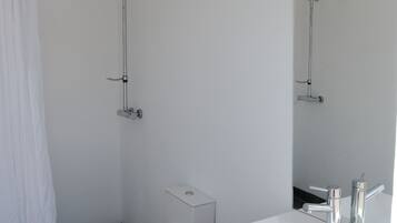 Basic Apartment | Bathroom | Toilet paper