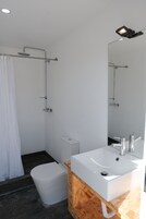 Basic Apartment | Bathroom | Toilet paper