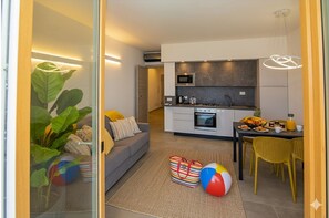 Apartment, 1 Schlafzimmer | Wohnbereich | Flachbildfernseher