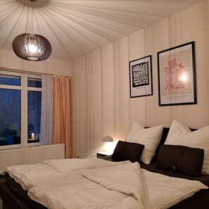 1 chambre, fer et planche à repasser, accès au Wi-Fi (inclus)