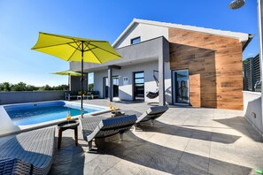 Pool - Villa Natali**** 2 bedroom villa with private pool (Pridraga)