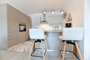 Fridge, microwave, oven, stovetop - Villa Natali**** 2 bedroom villa with private pool (Pridraga)