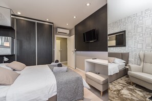 2 bedrooms, WiFi, bed sheets
