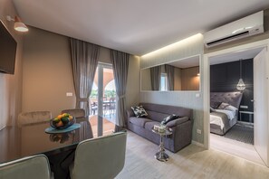 TV - Luxury Apartments Garden - Two Bedroom Apartment with Terrace and Balcony (A2) (Sukosan)
