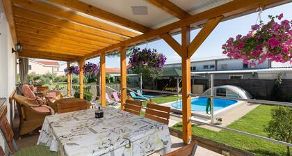 Apartment Twisting By The Pool - Two bedroom apartment with private pool