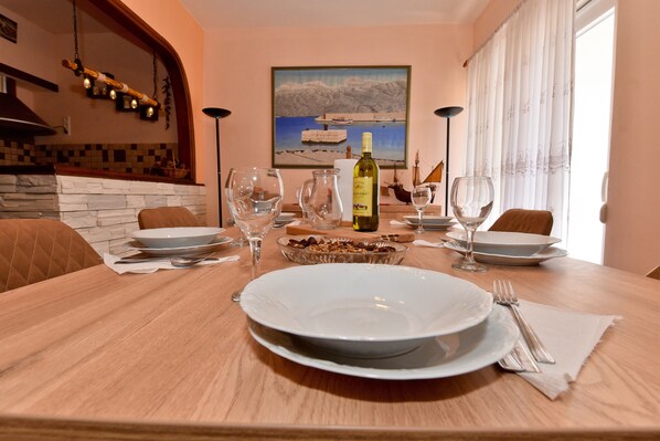 تناول الطعام