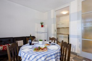 Dining - Villa Adriatica - Two Bedroom Villa  with Terrace and Balcony (Brodarica)