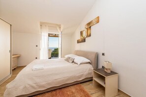 3 Schlafzimmer, Bügeleisen/Bügelbrett, WLAN, Bettwäsche