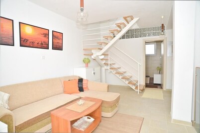 Apartment Yellow House-Three Bedroom Apartment with Terrace and Sea View