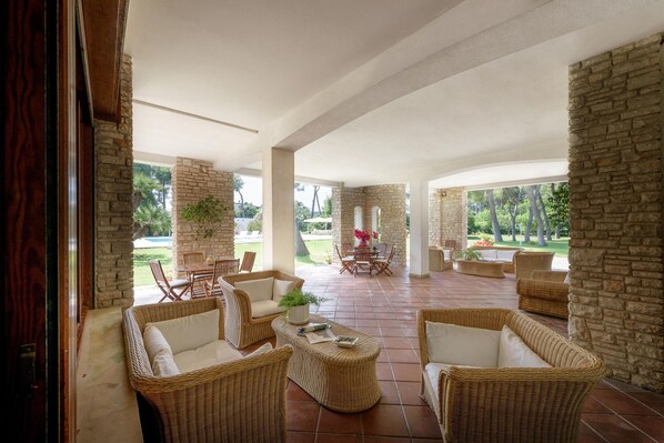 Outdoor dining - Apulia Large Villa rental in San Cataldo near Lecce (San Cataldo)