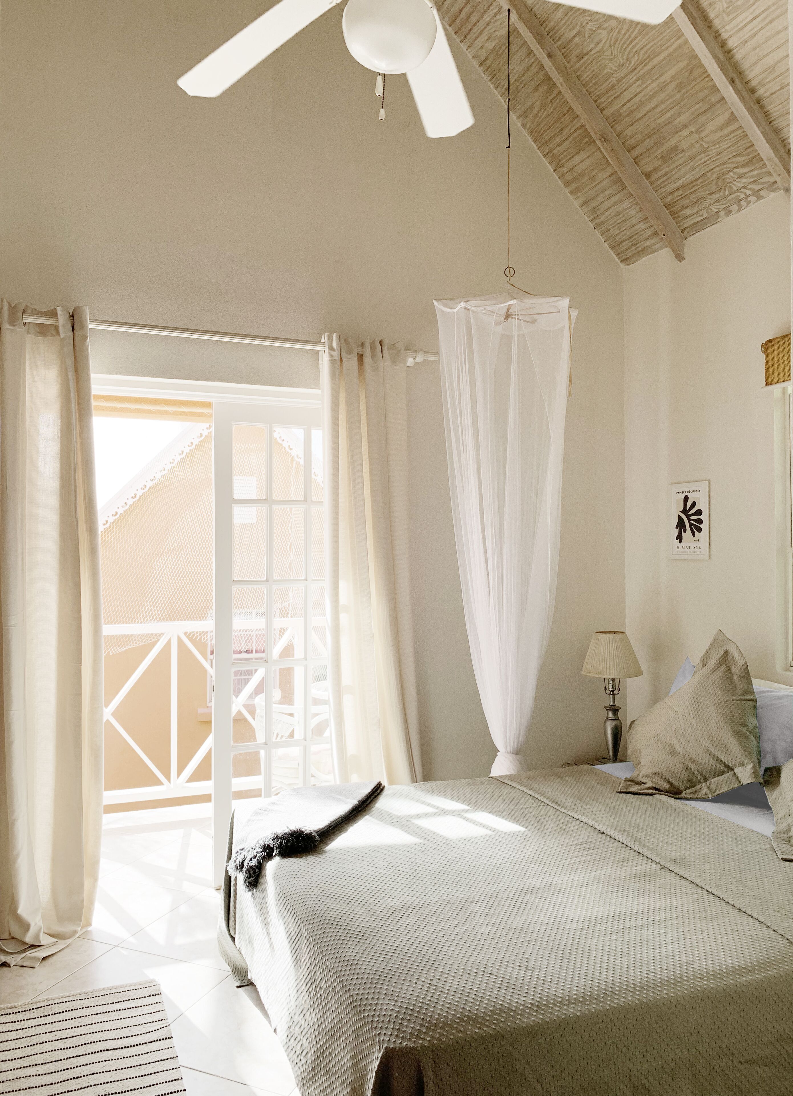 2 室のベッドルーム、アイロン / アイロン台、旅行用ベビーベッド、WiFi (無料)