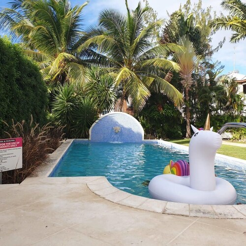 Ajoupa 4, Luxurious self-catering villas available for short-term holiday rental