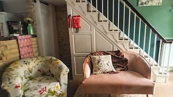 House | Living room | 30-inch TV with digital channels, fireplace