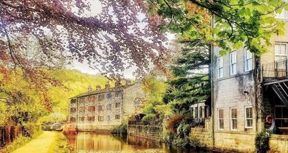 Hebden Bridge - House - Sleeps 8 - Pet Friendly