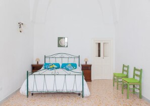 1 chambre, fer et planche à repasser, Wi-Fi gratuit